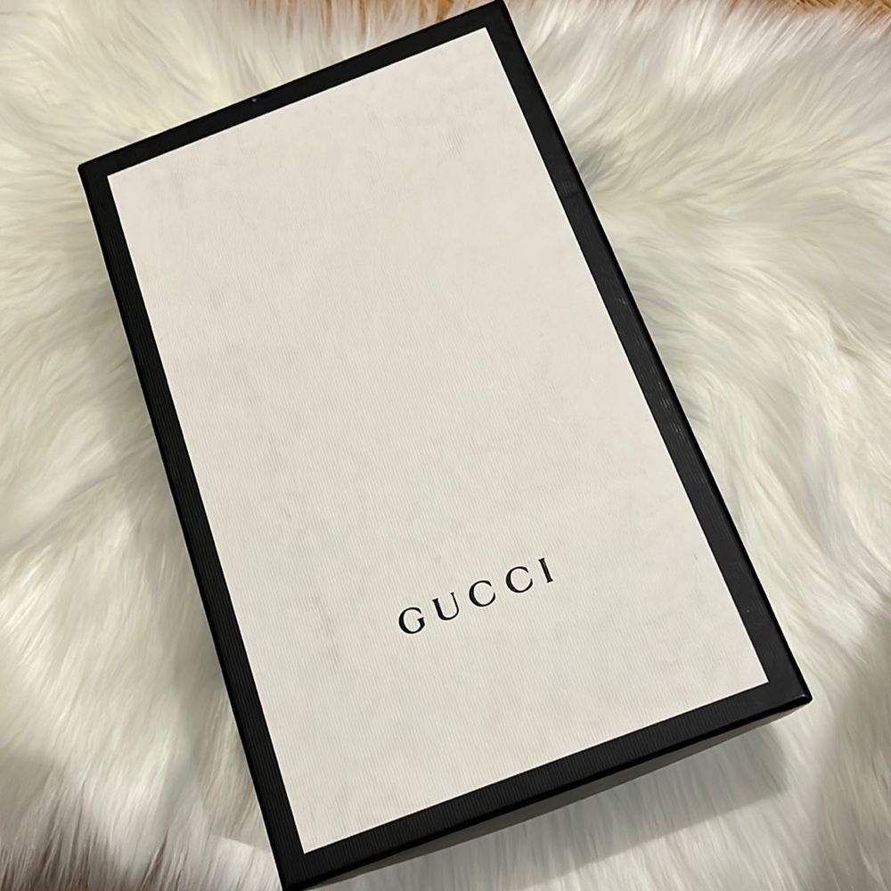 Gucci Ace Strawberry Sneakers - Picture 15 of 16
